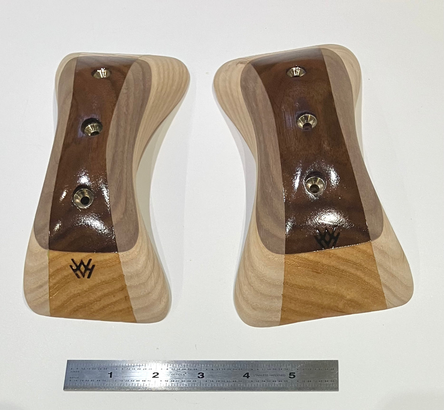 Varnished laminate pinches 1