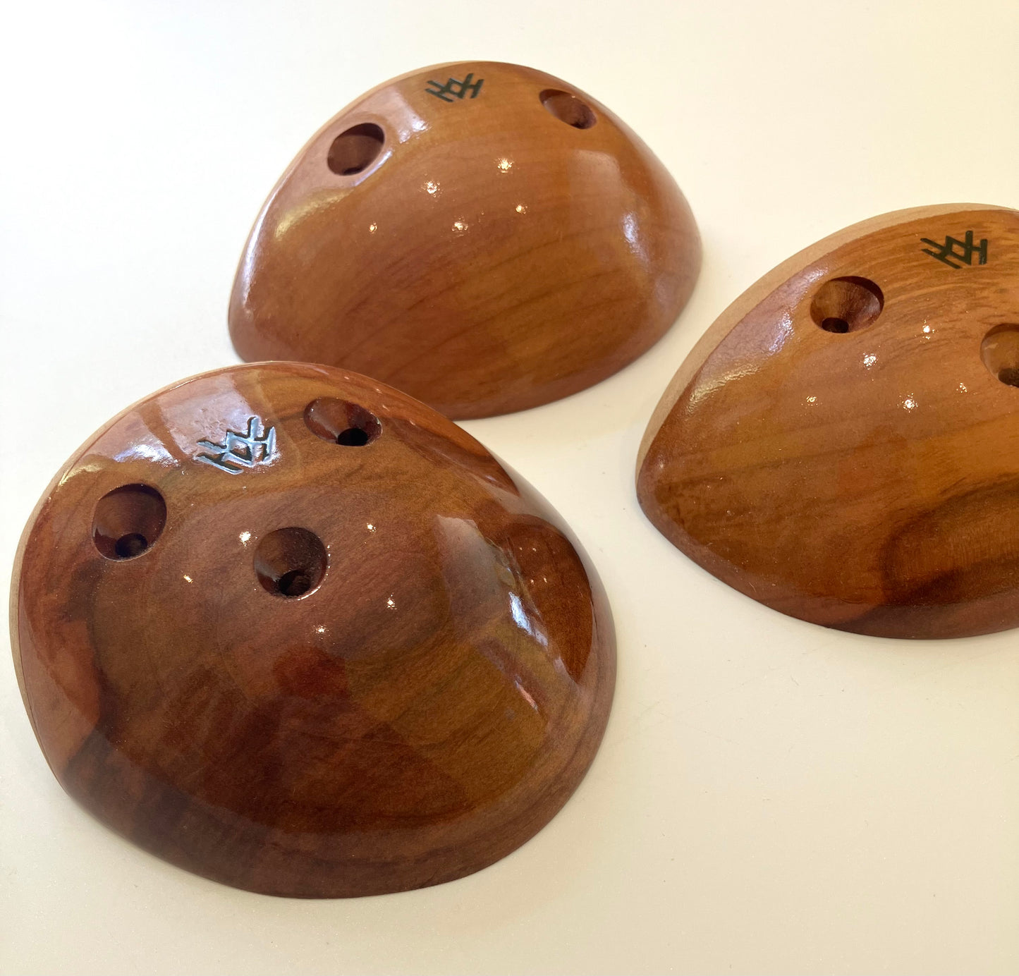 Swiss pear slopy jugs