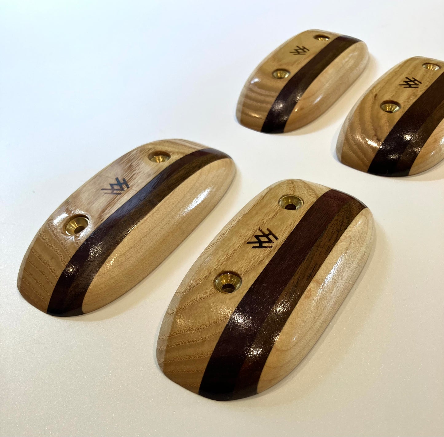 Varnished laminate crimps