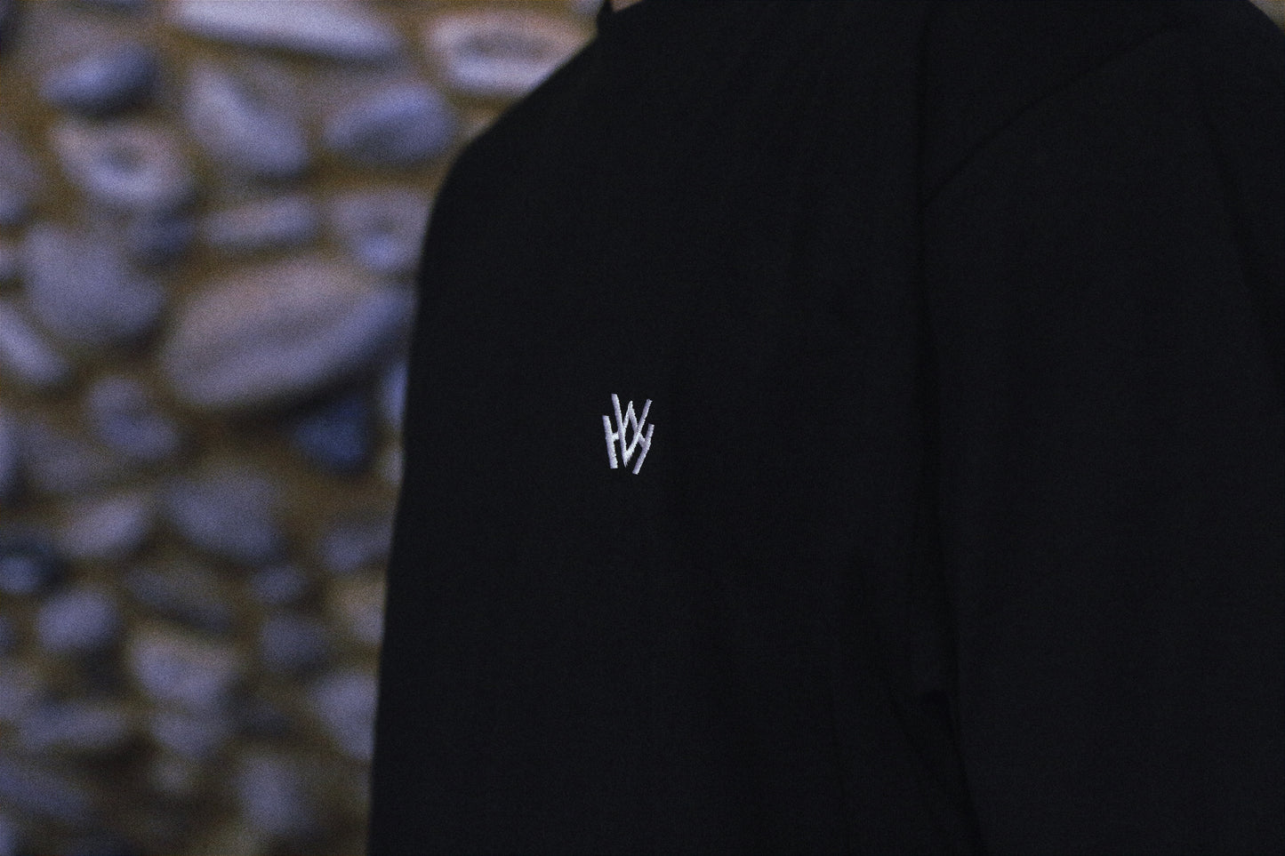 OVERSIZED BLACK HARDWOODHOLDS T-SHIRT